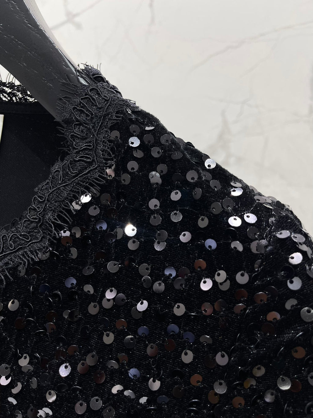 YSL 25S V-NECK TOP STYLE 125