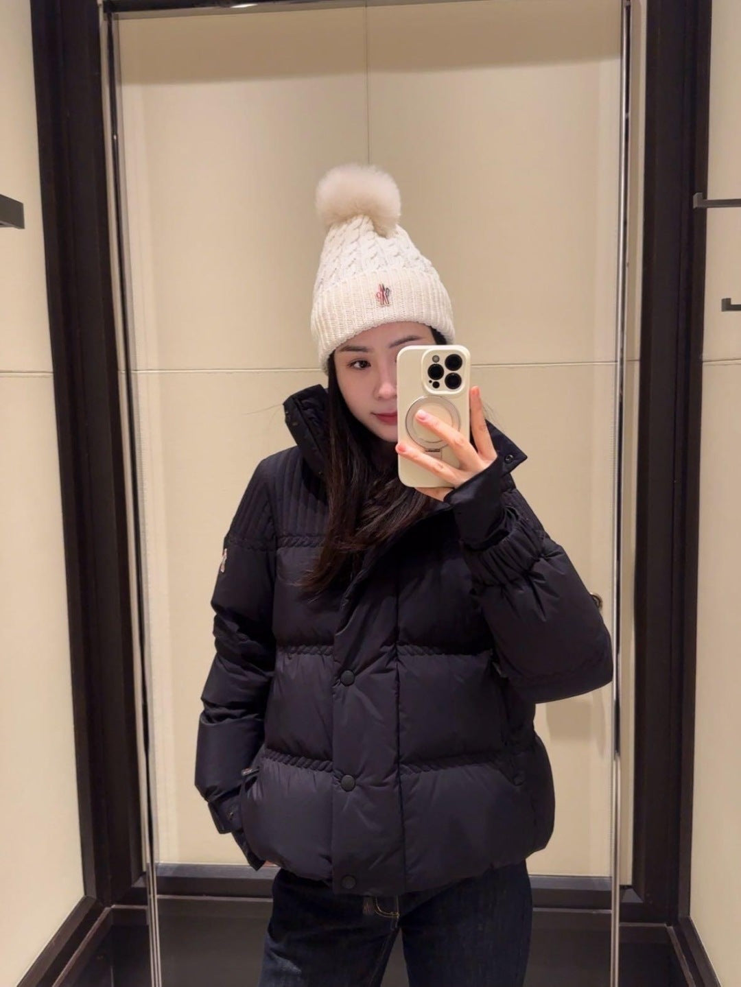 MONCLER 25S DOWN JACKET 236